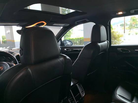 PORSCHE CAYENNE 2011