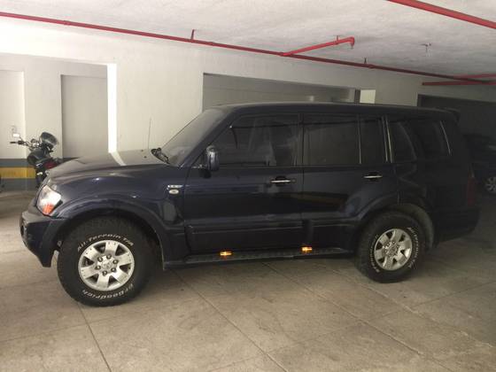 MITSUBISHI PAJERO FULL 2004