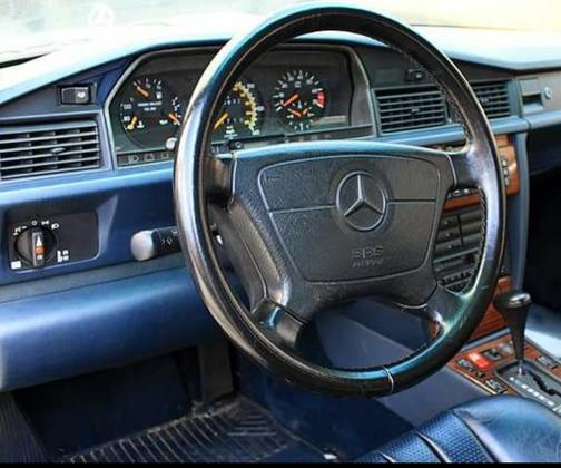 MERCEDES-BENZ 190 E 1993