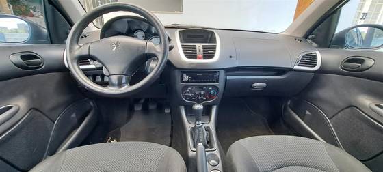 PEUGEOT 207 2012