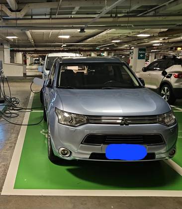 MITSUBISHI OUTLANDER 2015