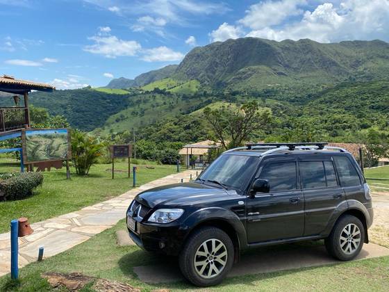 MITSUBISHI PAJERO TR4 2015