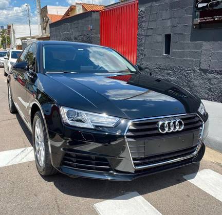 AUDI A4 2017