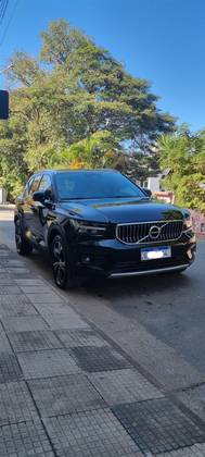 VOLVO XC40 2020