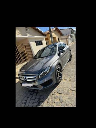 MERCEDES-BENZ GLA 250 2017