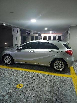 MERCEDES-BENZ A 200 2013