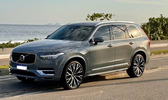 VOLVO XC90 2021