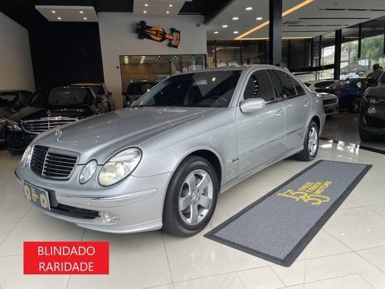 MERCEDES-BENZ E 320 2005