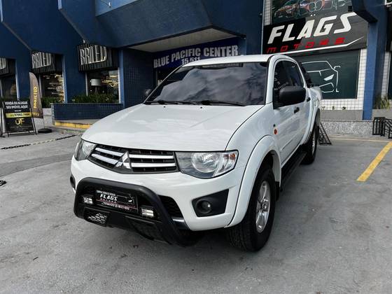 MITSUBISHI L200 TRITON 2015