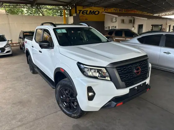 NISSAN FRONTIER 2024