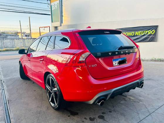 VOLVO V60 2014
