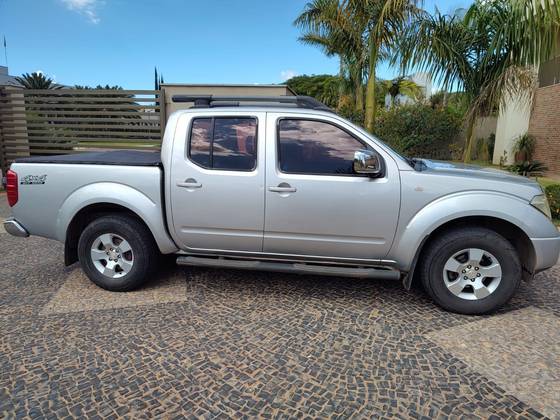 NISSAN FRONTIER 2010