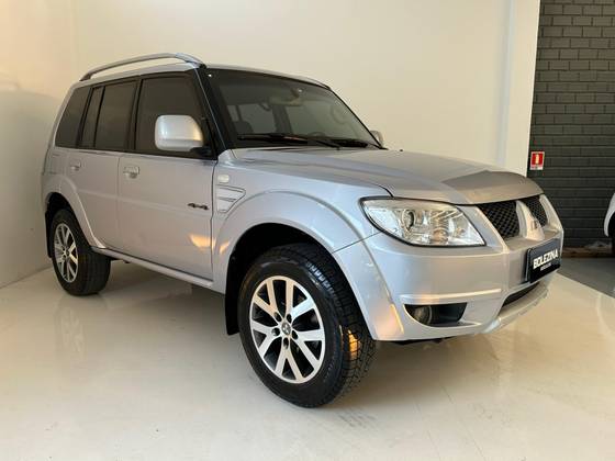 MITSUBISHI PAJERO TR4 2013