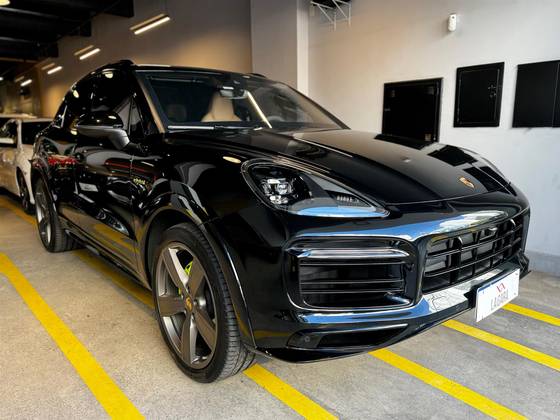 PORSCHE CAYENNE 2023