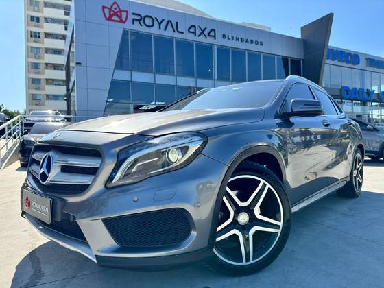 MERCEDES-BENZ GLA 250 2017