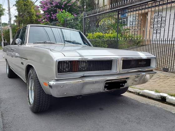 DODGE DART 1977