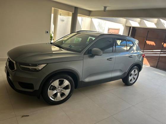 VOLVO XC40 2019