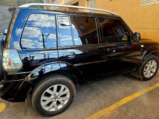 MITSUBISHI PAJERO TR4 2012