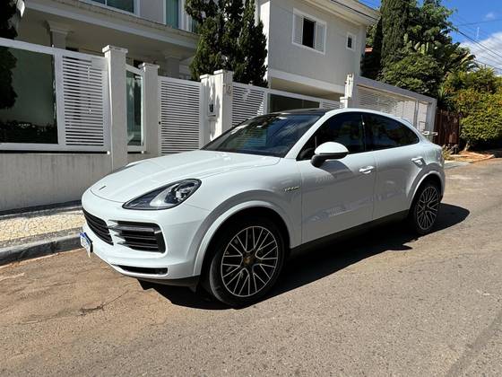 PORSCHE CAYENNE 2021