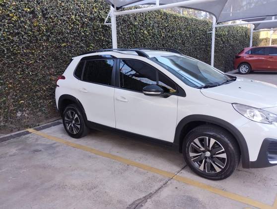 PEUGEOT 2008 2022