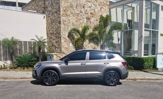 VOLKSWAGEN TAOS 2022