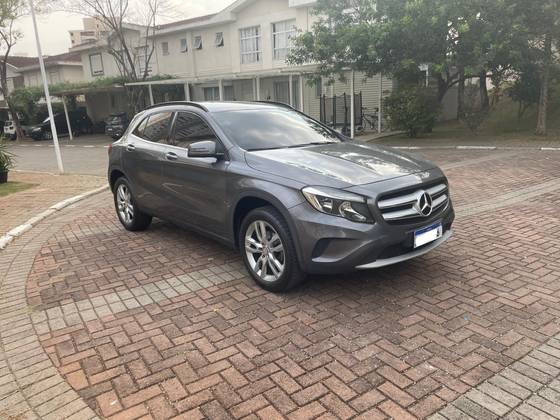 MERCEDES-BENZ GLA 200 2016