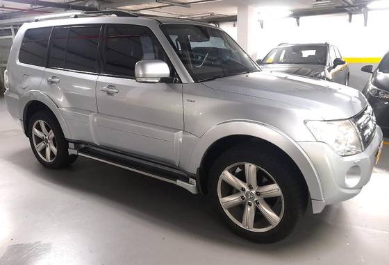 MITSUBISHI PAJERO FULL 2013