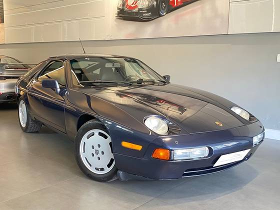 PORSCHE 928 1988