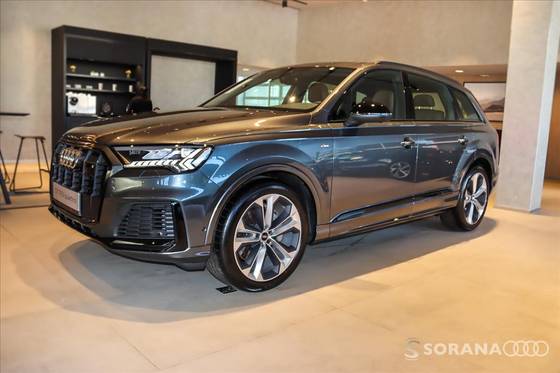 AUDI Q7 2023