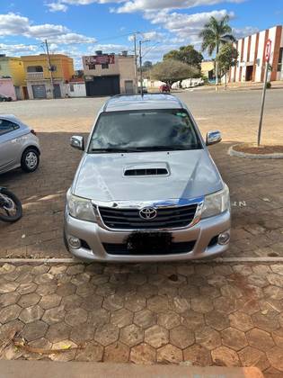 TOYOTA HILUX 2015
