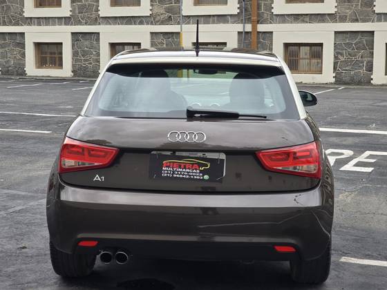 AUDI A1 2011