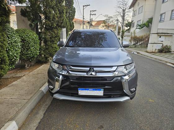 MITSUBISHI OUTLANDER 2016