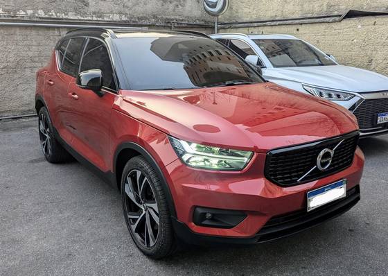 VOLVO XC40 2020