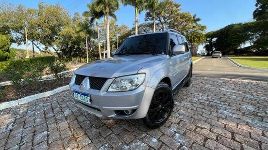 MITSUBISHI PAJERO TR4 2012