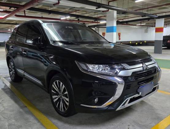 MITSUBISHI OUTLANDER 2020