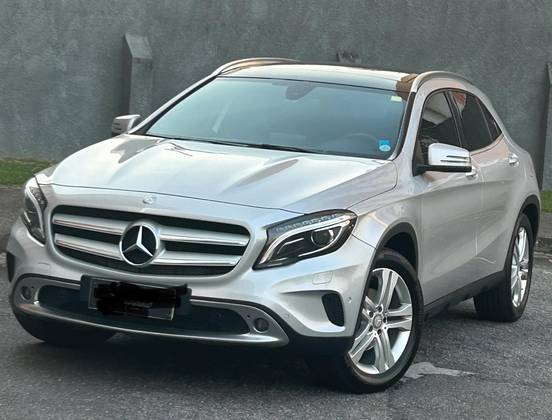 MERCEDES-BENZ GLA 200 2016