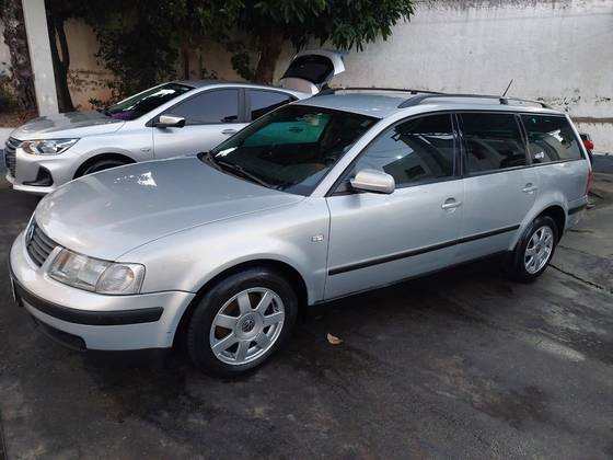 VOLKSWAGEN PASSAT 2000