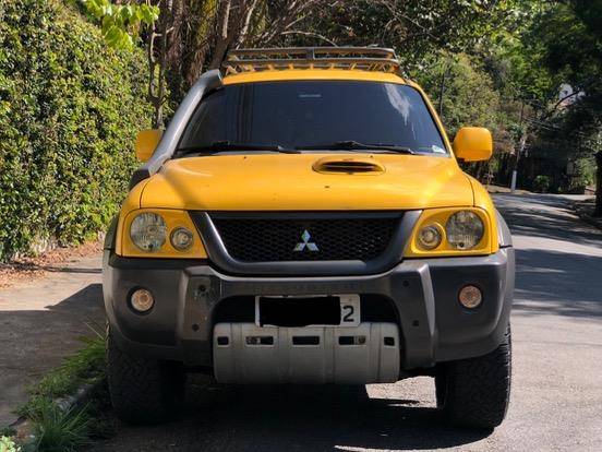 MITSUBISHI L200 2010
