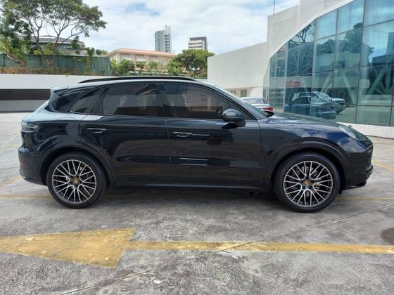 PORSCHE CAYENNE 2019