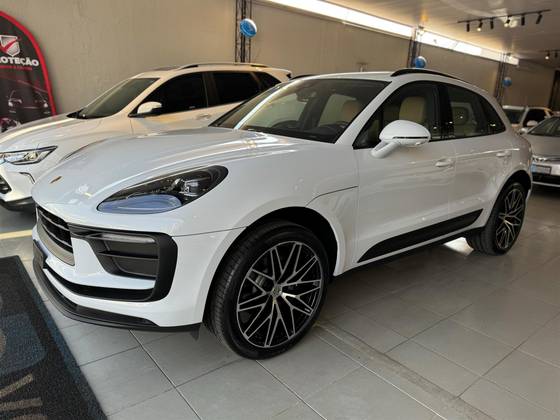 PORSCHE MACAN 2025