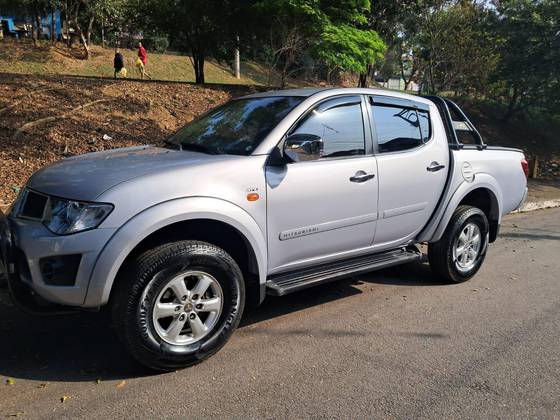 MITSUBISHI L200 TRITON 2012