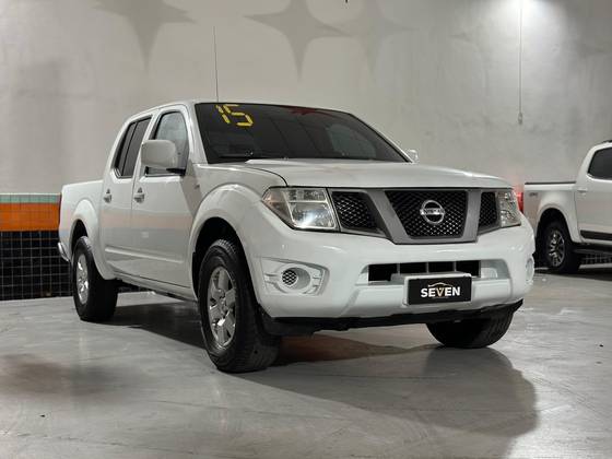 NISSAN FRONTIER 2015