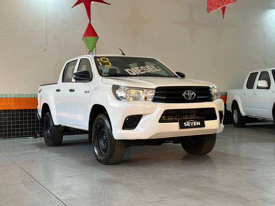 TOYOTA HILUX 2019