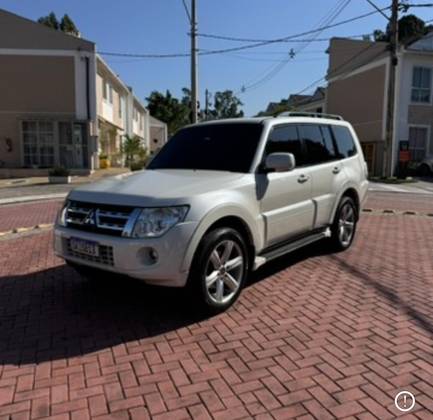 MITSUBISHI PAJERO FULL 2013