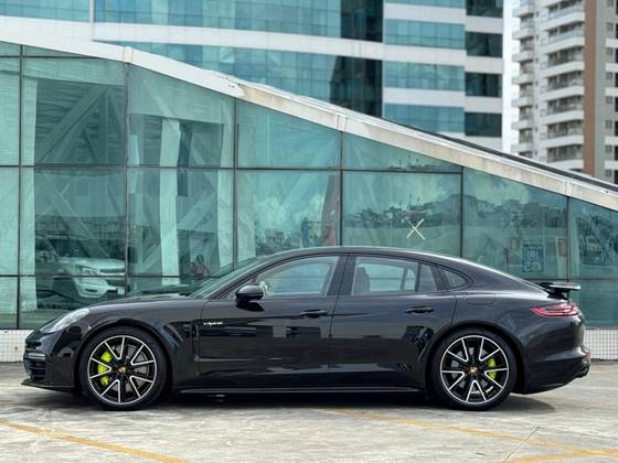 PORSCHE PANAMERA 2019