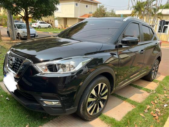 NISSAN KICKS 2017