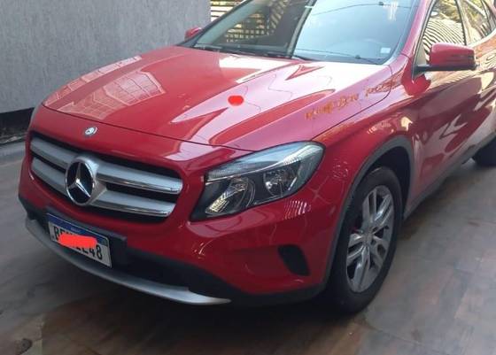 MERCEDES-BENZ GLA 200 2017