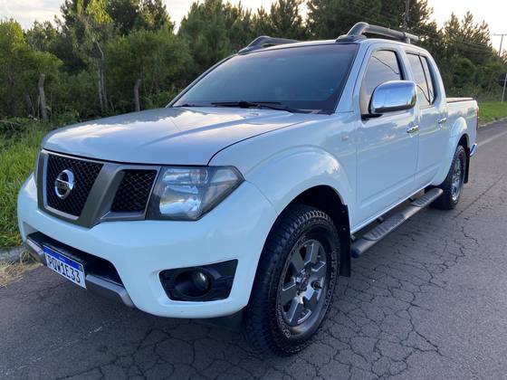 NISSAN FRONTIER 2016