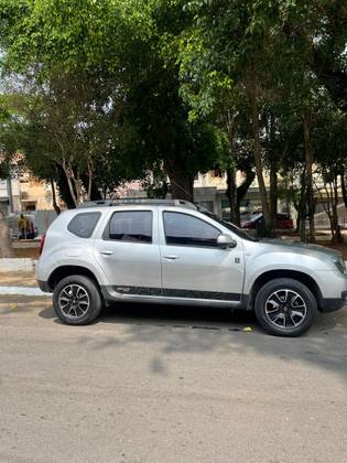 RENAULT DUSTER 2016