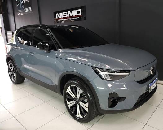 VOLVO XC40 2023